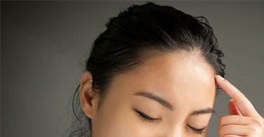 坐月子不敢洗頭？中醫外用配方去油止癢