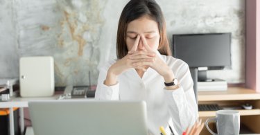 工時長與憂鬱症風險有相關？職場女性憂鬱傾向比例高？