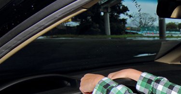 這樣開車不OK！女生最容易犯的七個不良習慣